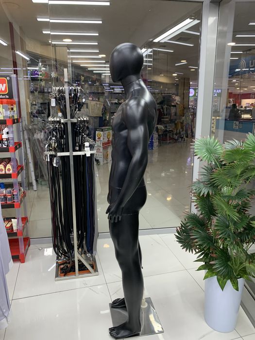 maniken sotiladi srochnaa