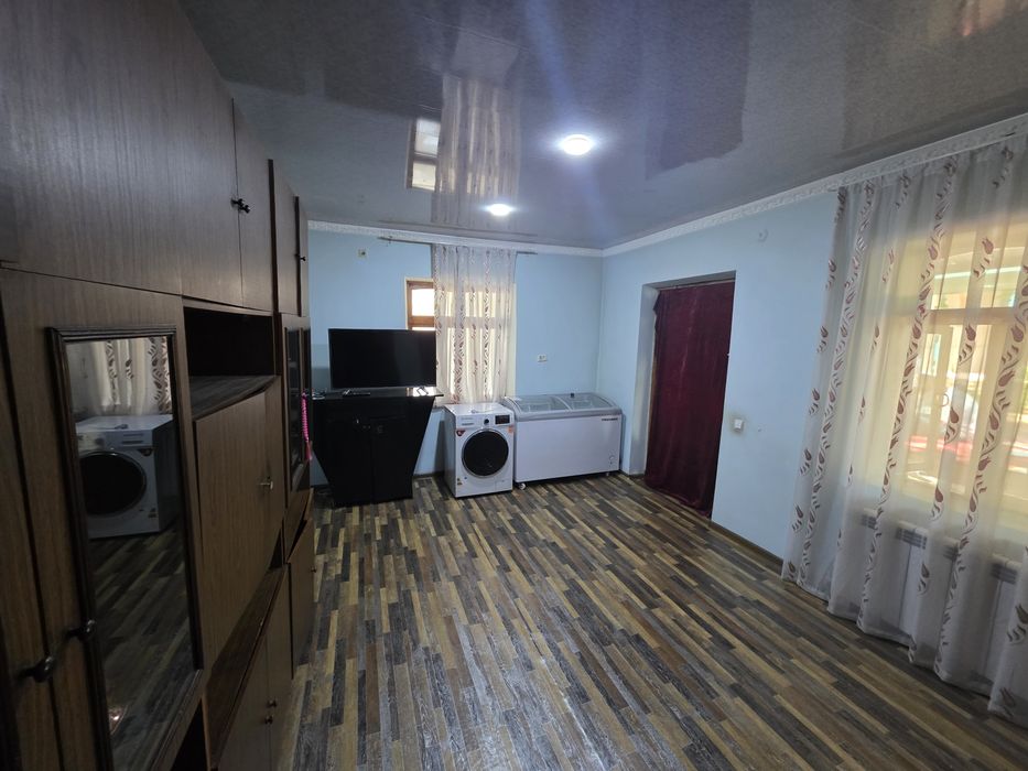 Тошкент тум. Кӯксарой Қ.Ф.Й. Кӯкбӯрик маҳ.  5 хона 11 сот  уй сотилади