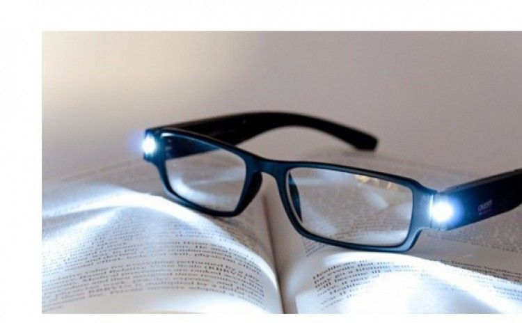 Ochelari speciali pentru citit cu LED