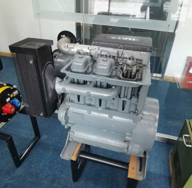 Motor HATZ 3L41C pentru incarcator frontal – NOU sau SH