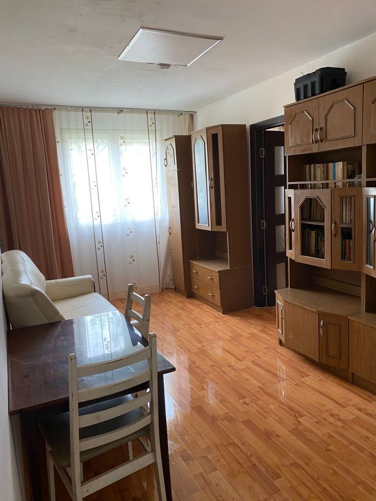 Inchiriez apartament complet mobilat și utilat