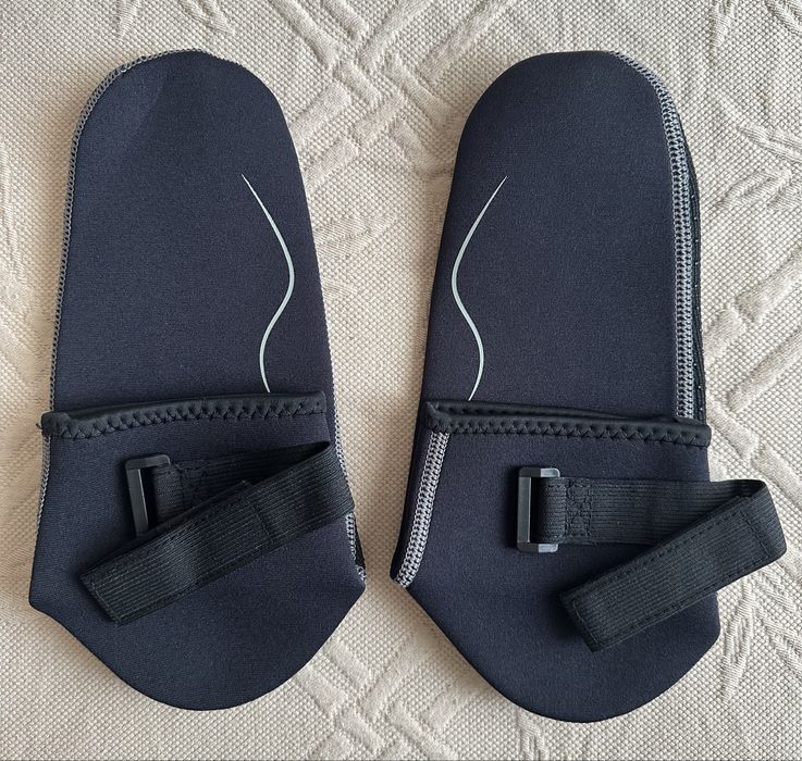 Продаются новые плавательные, водонепроницаемые носки