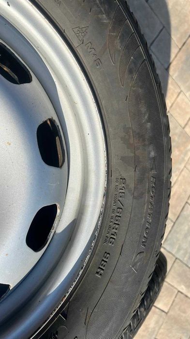 4 roti de iarna 215 65 16 pt. Dacia Duster/Nissan Qashqai