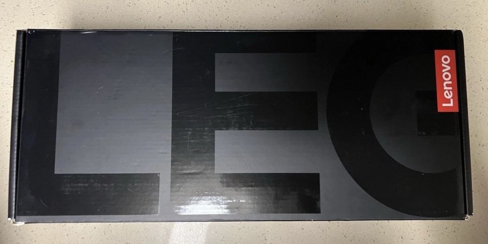 Мошный игровой компютер Lenova Legion Go 1TB можно играть любой игру