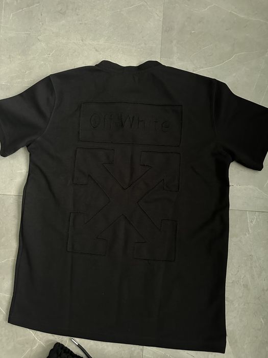 Off white Тениска и къси гащи размер S/M