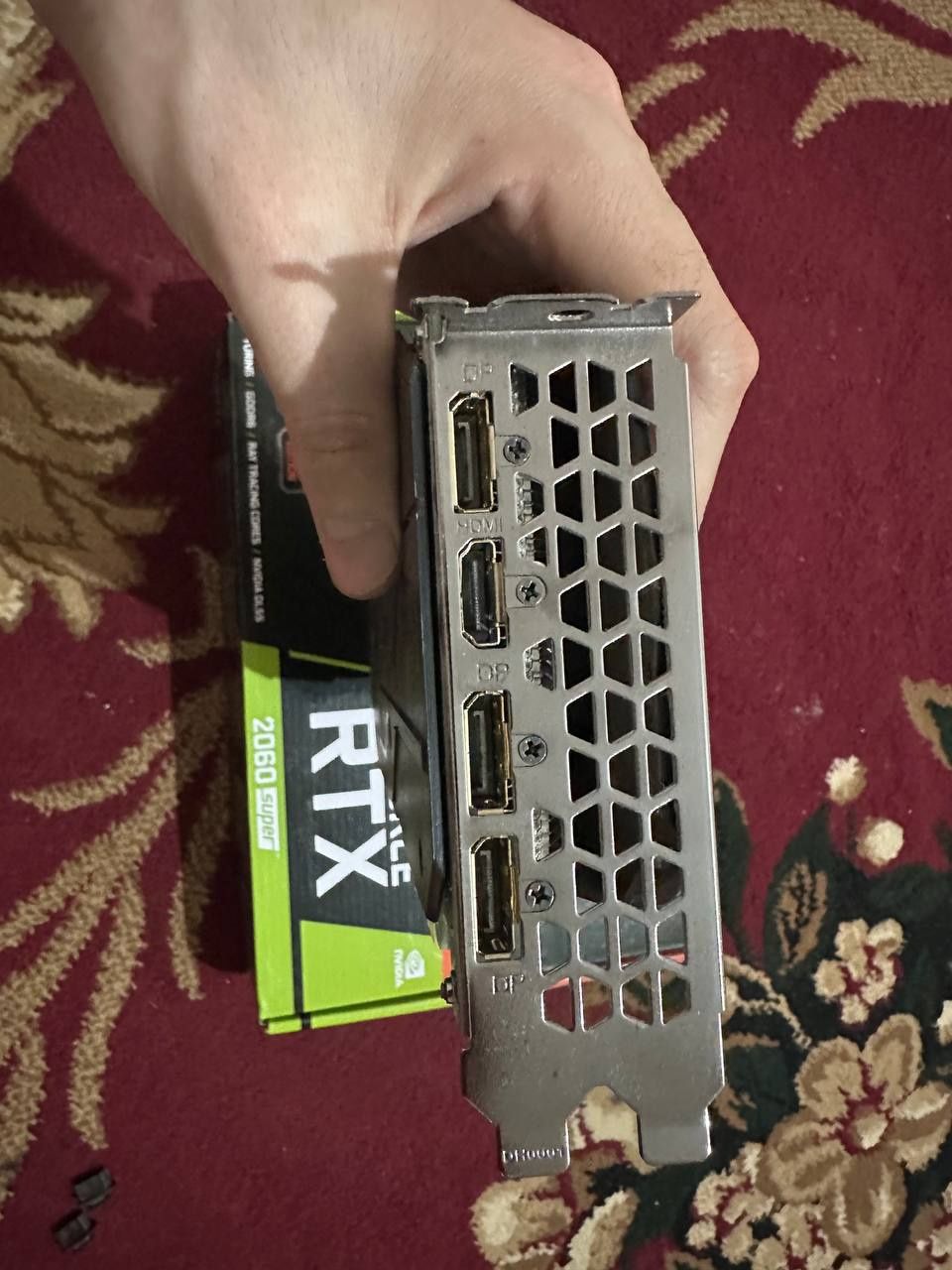 Gigabyte RTX 2060 super 8Gb sotiladi