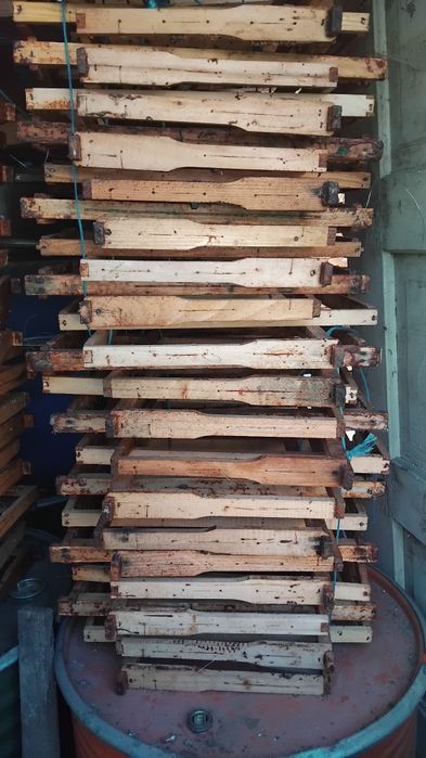 Lăzi și rame apicultura