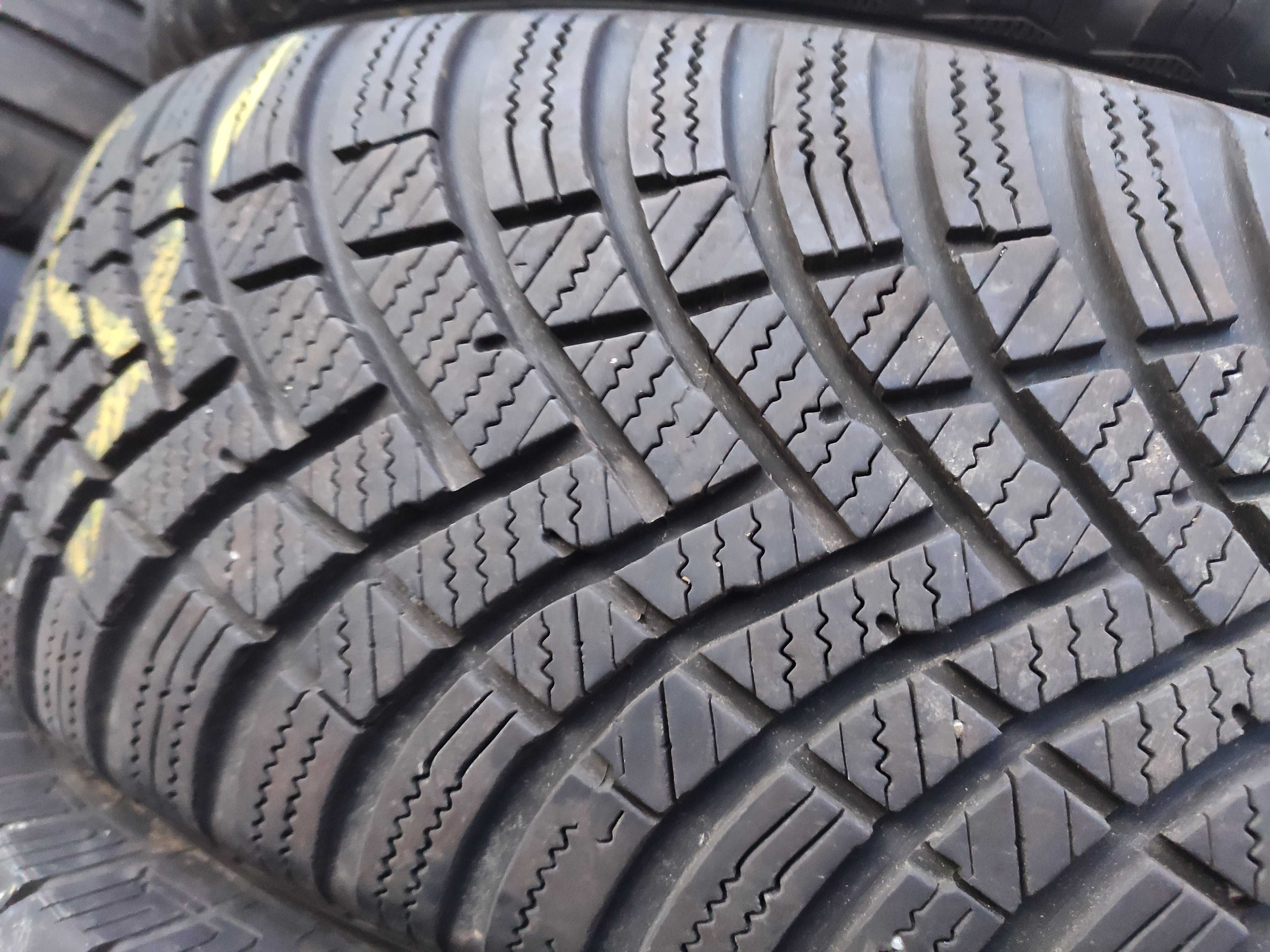 2бр Зимни гуми 205 60 16 - Hankook - DOT 2022