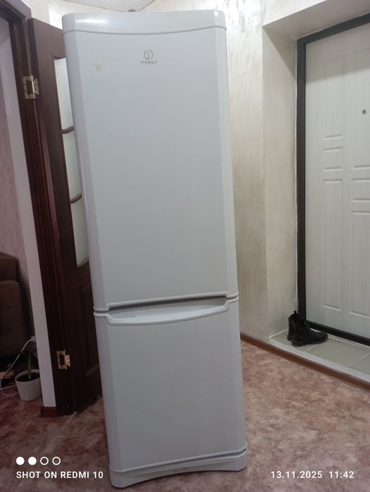 Холодильник б/у  продам