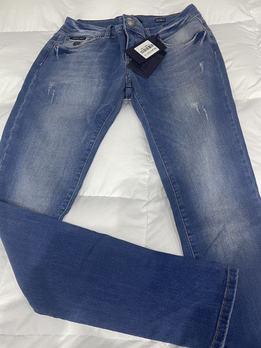 Jeans fete pp noi cu eticheta