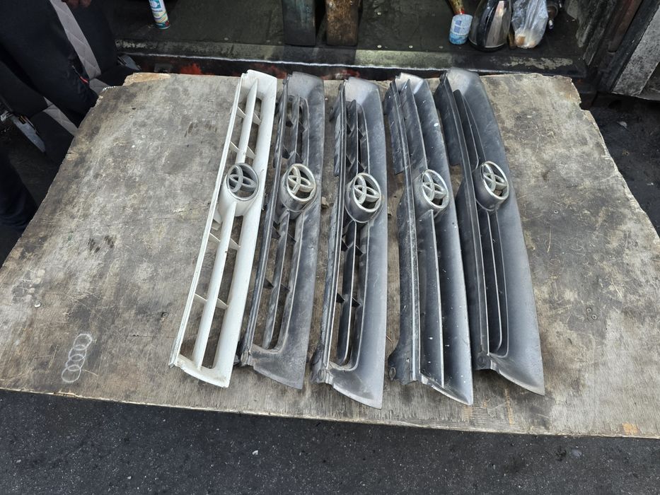 Решётка камри 10