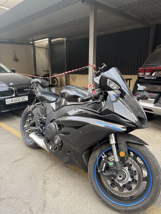Мотоцикл Yamaha R6 800куб