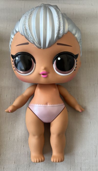 Papusa Kitty, inaltime 30 cm.