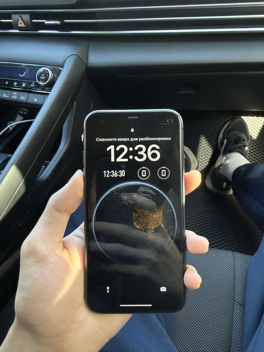 Iphone 11  64 гигабайт