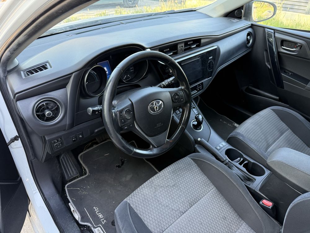 Toyota Auris Hybrid 1.8 (73 kW) 2018 г. – на части