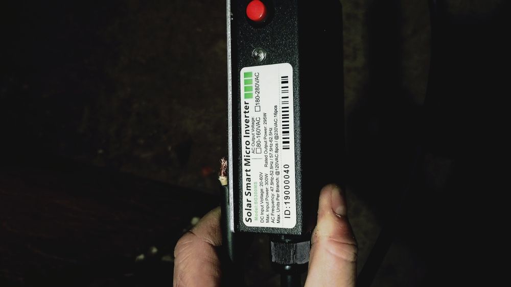 Соларен мрежови микро инвертор