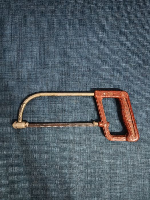 Ножовка по металлу