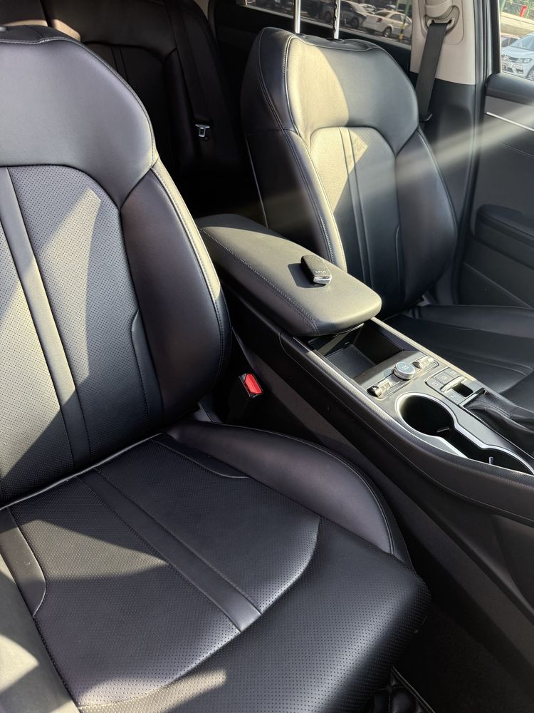 Kia K5 2022 с понарамной крышей