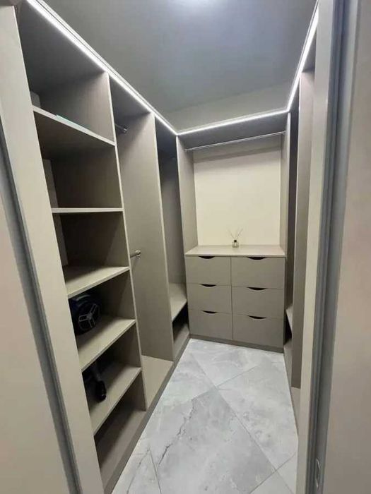 Дава се под наем Двустаен апартамент в София, Зона Б-18 - 80 кв.м за 484.5 € - Снимка #3