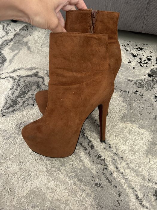 Ghete dama, cu toc, piele ecologica naro