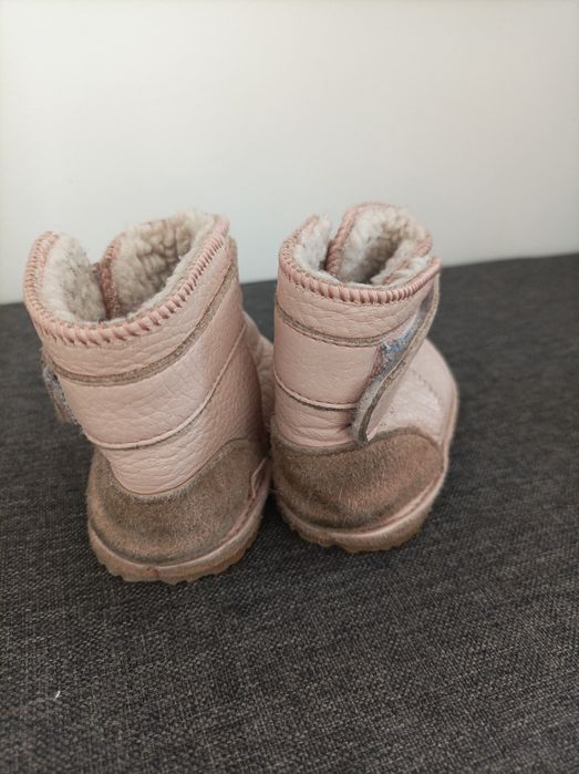 Ghetuțe îmblănite din piele