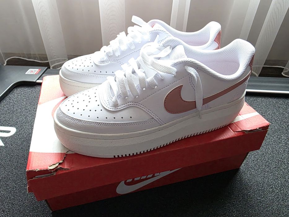 *НОВИ* Дамски маратонки Nike Court Vision Alta