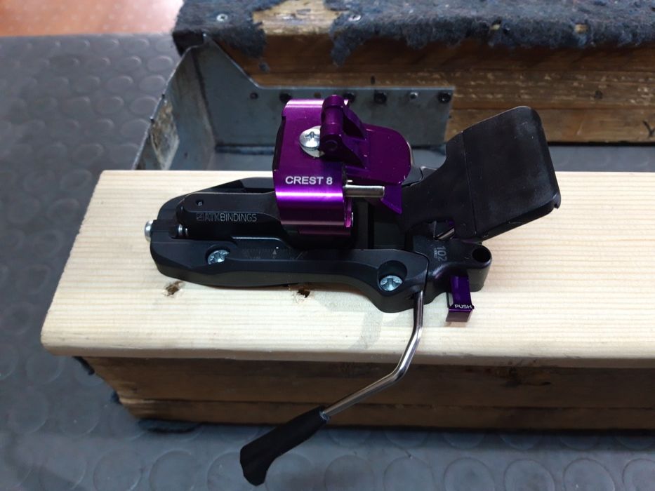 Нови точкови автомати на фирма ATK модел Crest  8 и 10 - 650 лв.