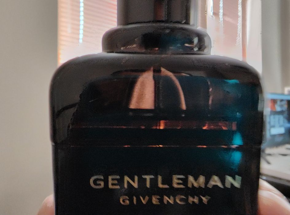 Парфюми Vertus Chaos  и Givenchy Reserve Privee