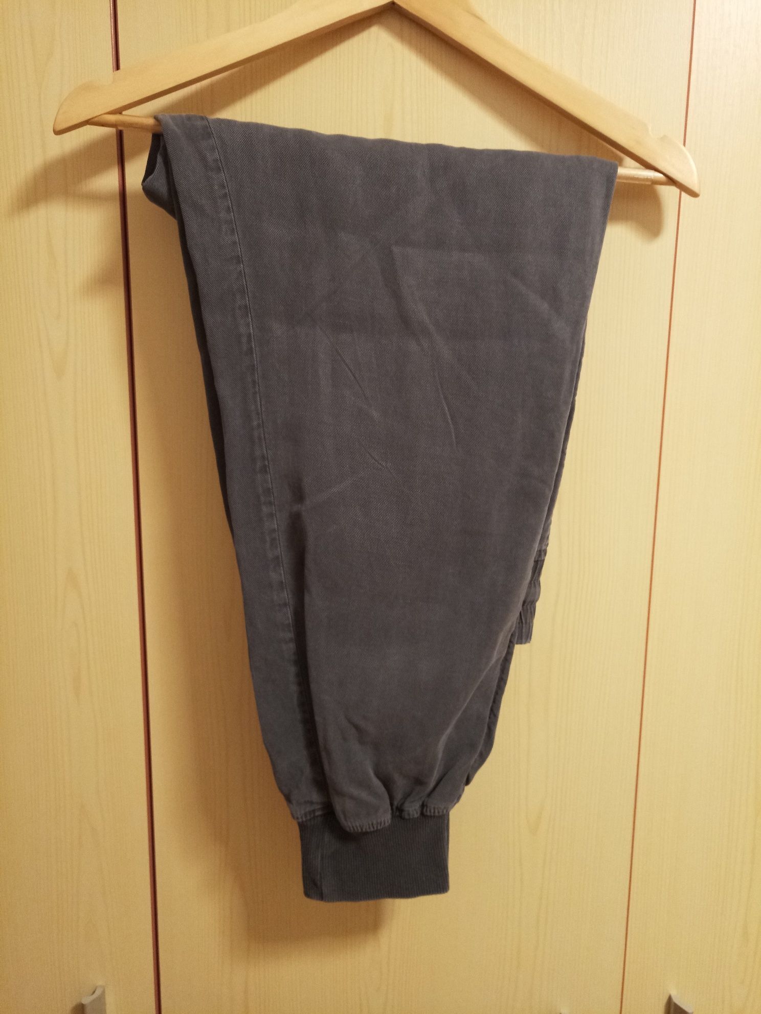Pantaloni sport,dama-ZARA- mărime M(38-40)