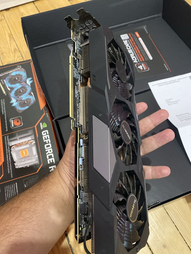 RTX 2080TI GIGABYTE 11GB oc 3x безупречна!