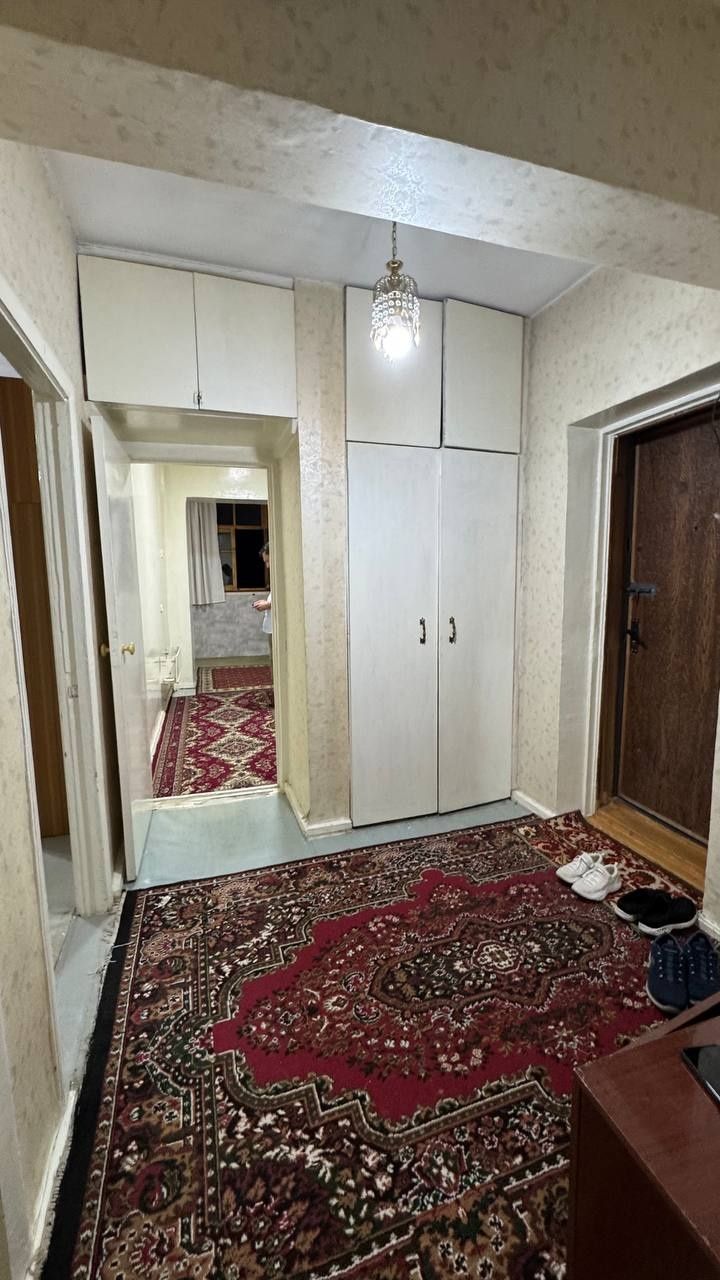 Продам Квартиру на Юнусабаде,метро Шахристан 77 серия 2/4/4