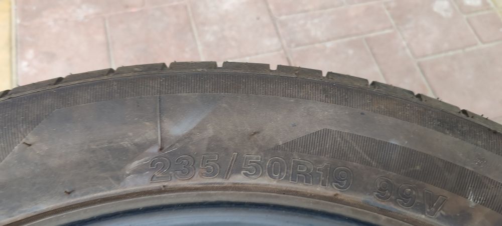 235.50.19 anvelope vara