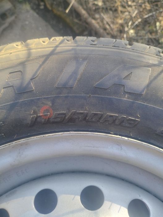 Продам комплект новой летней резины