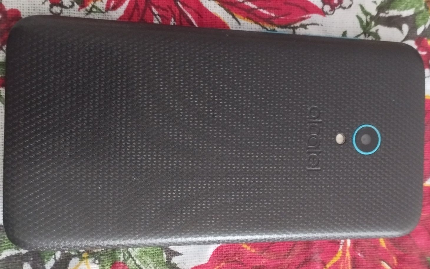 Смартфон Alcatel U5