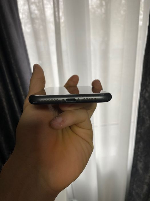 Iphone 11 negru 64gb 76% baterie