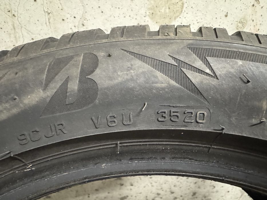 Продавам 4бр. Bridgestone Blizzak LM005 225/50 R17