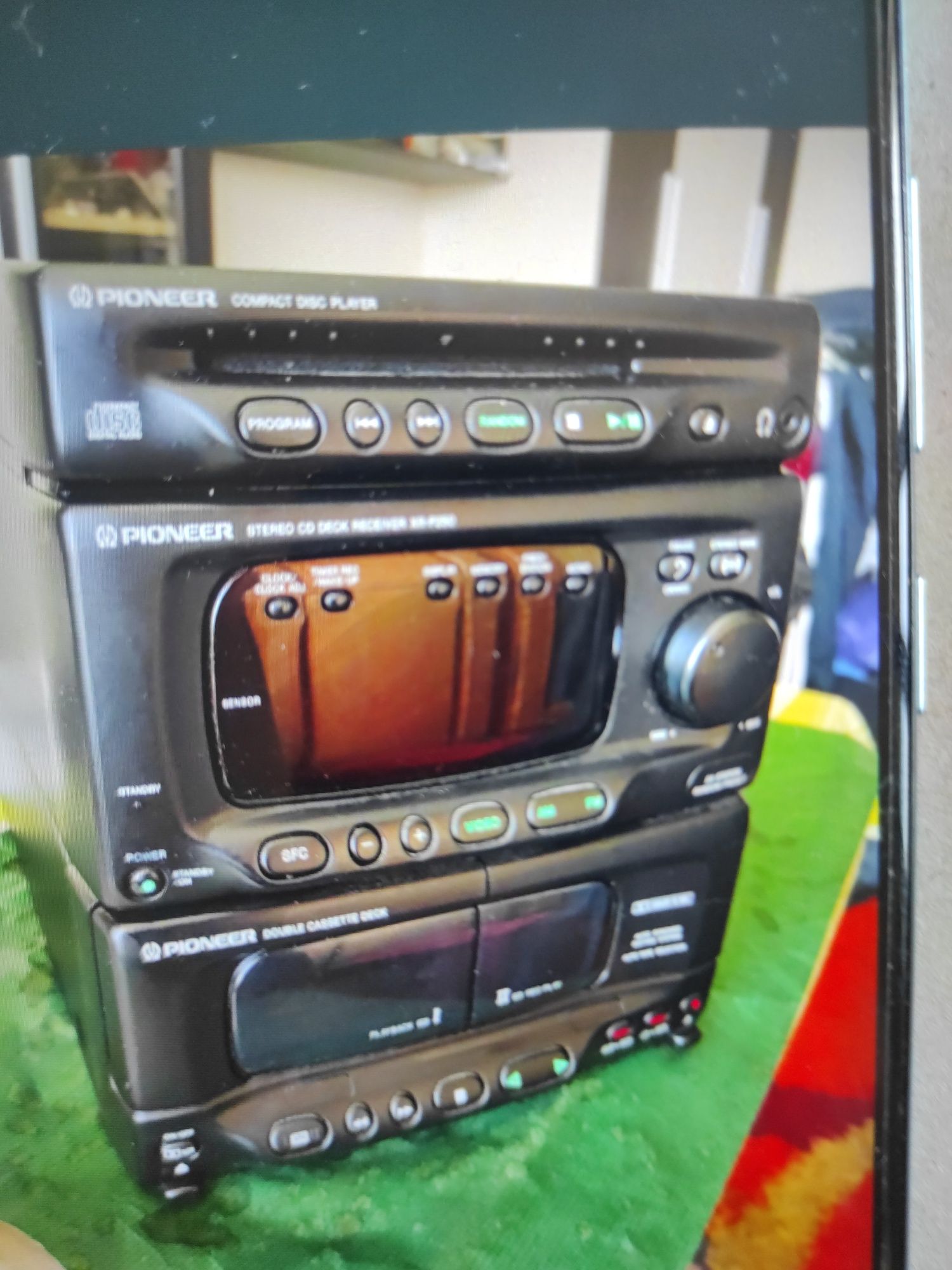Combină muzicală Pioneer cu amplificator de mare putere încorporat