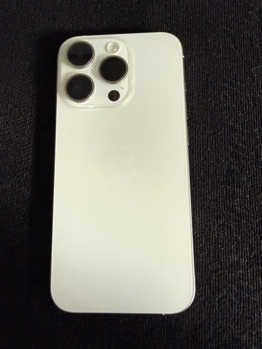 IPhone 15pro -бял