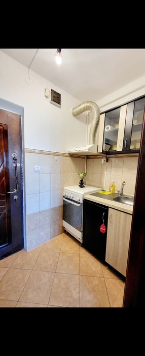 PF Închiriez garsoniera et. 1 nou renovata, V. Aaron, 250 € + garanție