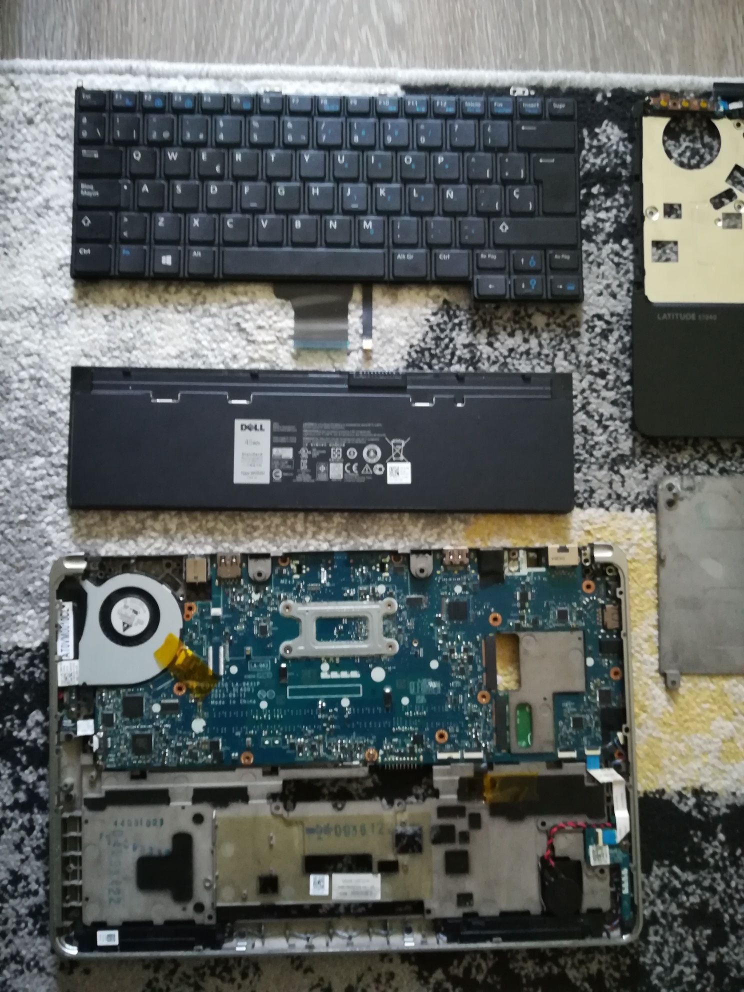 Dezmembrez Dell Latitude E7240