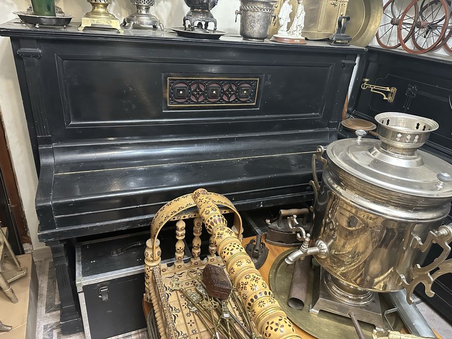 Роскошное резное актикварное рабочее пианино, слоновая кость,перламутр