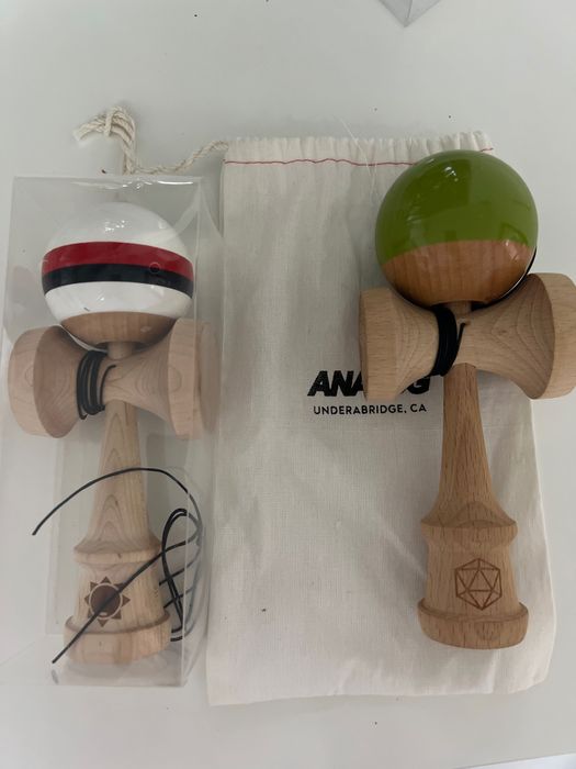 Kendama Lotus, analog