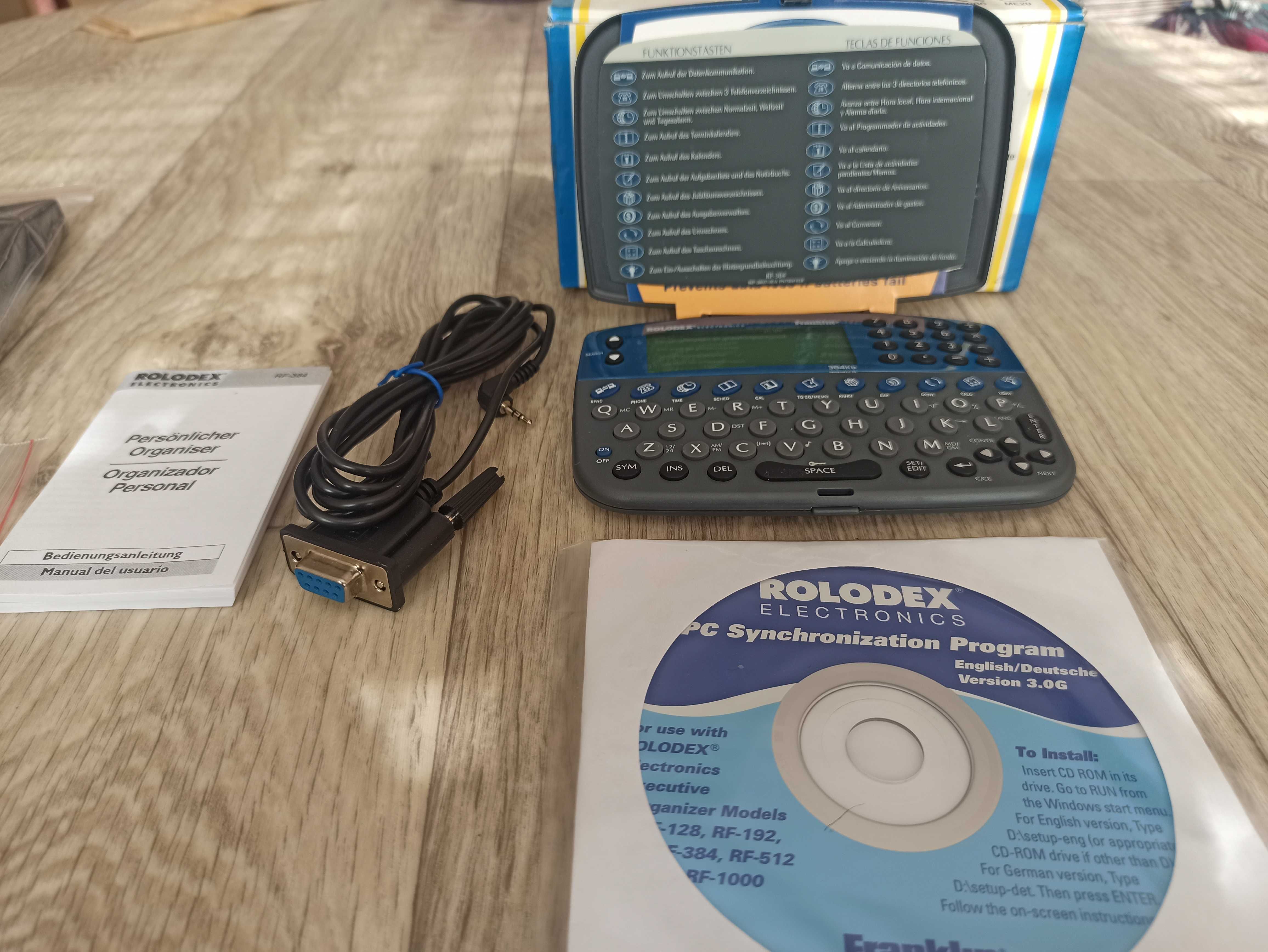 Електронен бележник ROLODEX RF-384