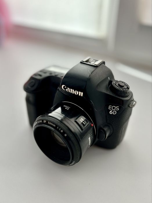 Продам фотоаппарат canon 6д