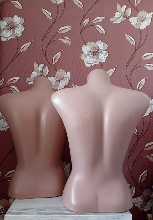 Манекени за дрехи