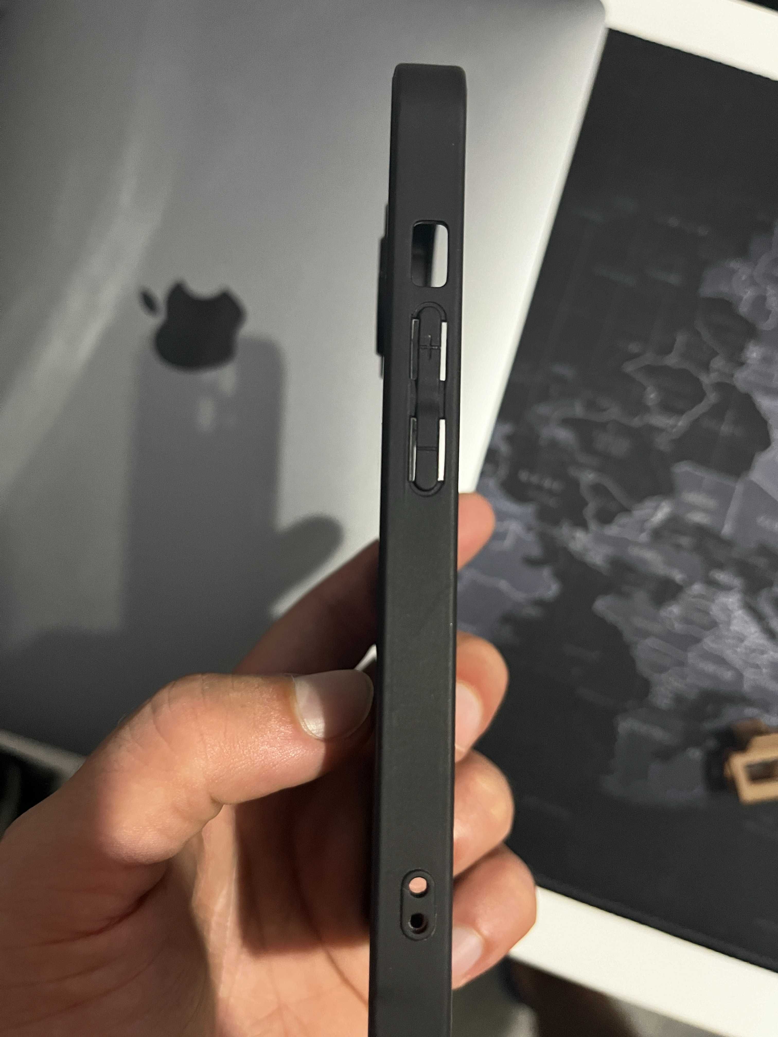 Кейс стъклен матов черен Iphone 13