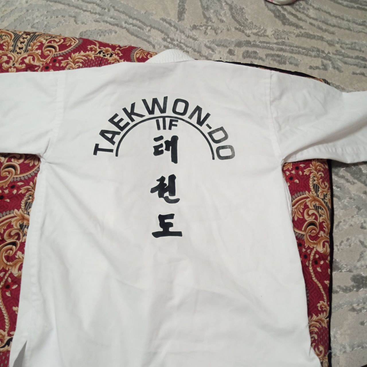 Taekwondo kimano  yangi ikkta