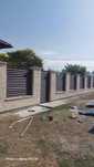 Construim garduri și porți stil jaluzea șipcă metalică tablă cutată