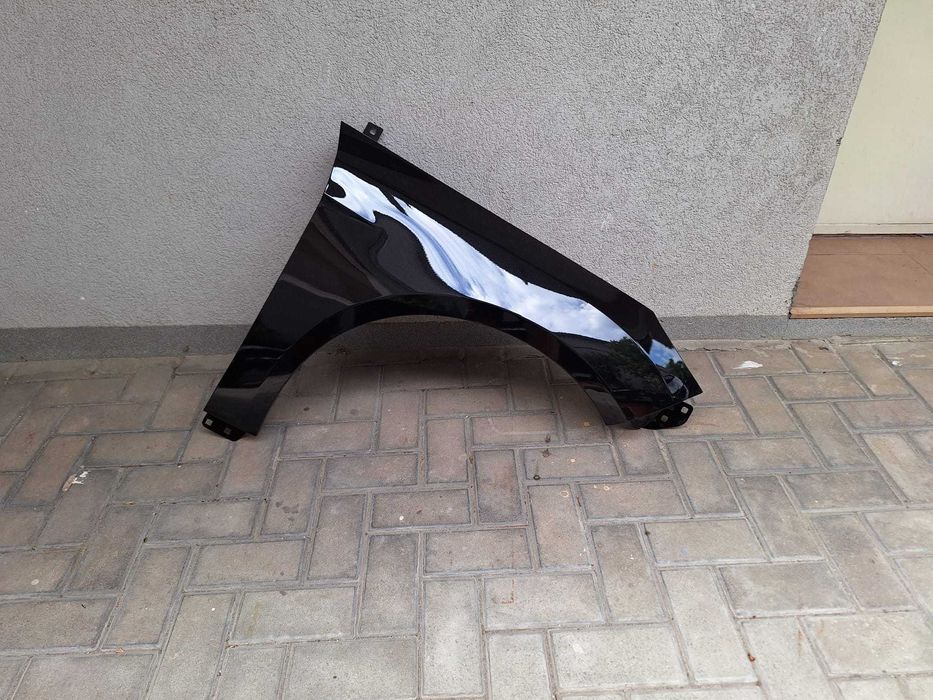 Aripa Fata Dreapta Ford Focus 3 III 2011-2014 Vopsita Negru