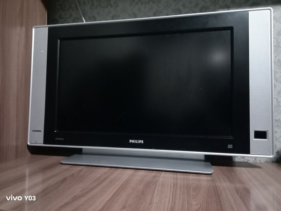 PHILIPS телевизор